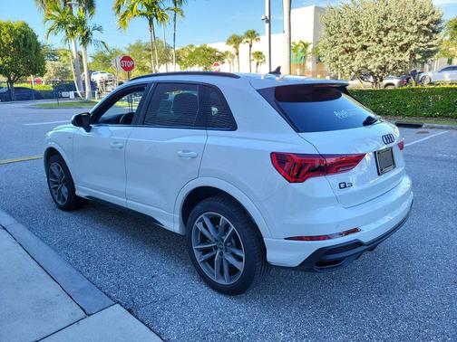 Arkona White 2025 Audi Q3 Premium 45 TFSI S line quattro Tiptronic