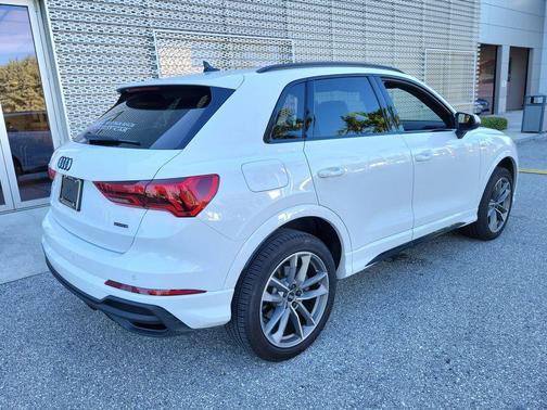 Arkona White 2025 Audi Q3 Premium 45 TFSI S line quattro Tiptronic