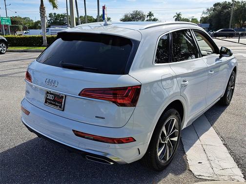 2024 Audi Q5 45 S line Premium