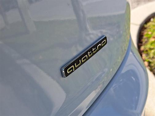 2024 Audi Q5 45 S line Premium