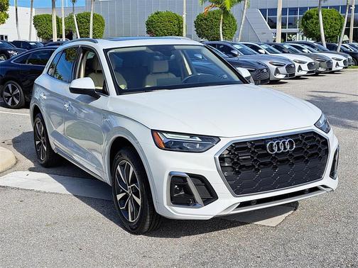 2024 Audi Q5 45 S line Premium