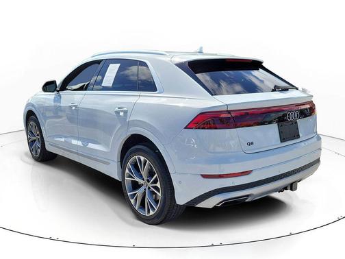 2024 Audi Q8 55 Premium