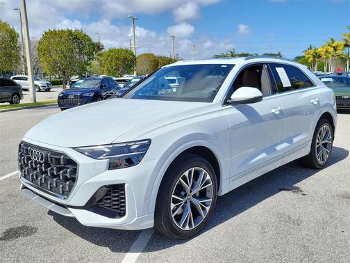 2024 Audi Q8 55 Premium