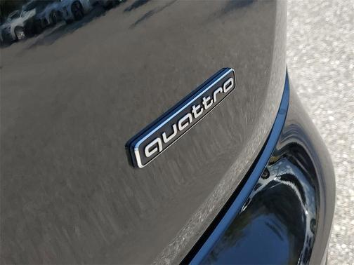 2023 Audi Q5 45 S line Premium