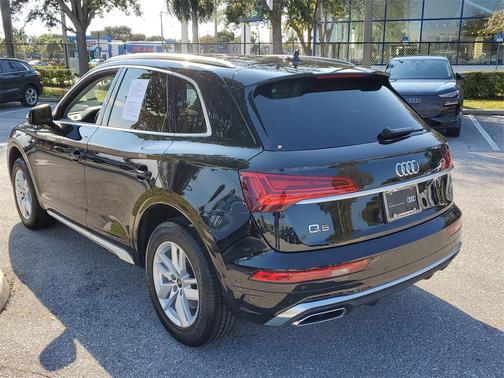 2023 Audi Q5 45 S line Premium