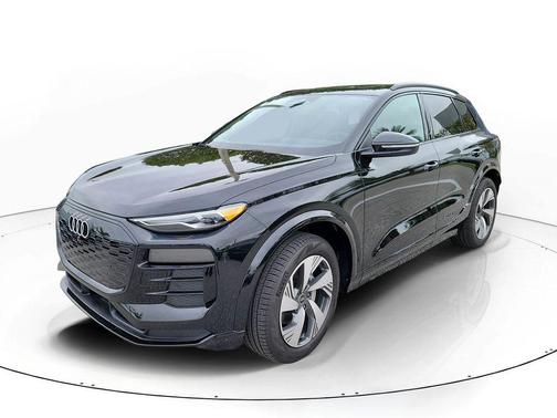2025 Audi Q6 e-tron Premium quattro