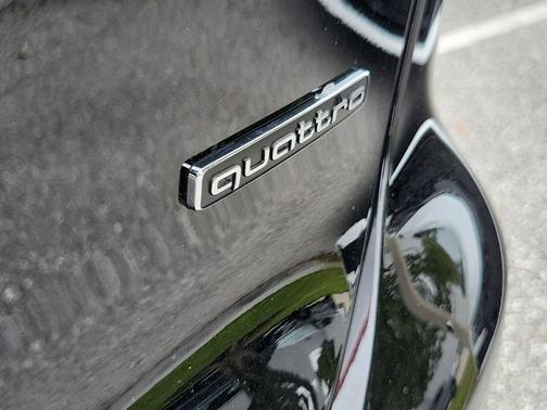 2025 Audi Q6 e-tron Premium quattro