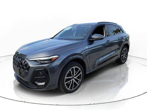 Daytona Gray Pearl Effect 2026 Audi Q5 Premium Plus TFSI quattro S tronic