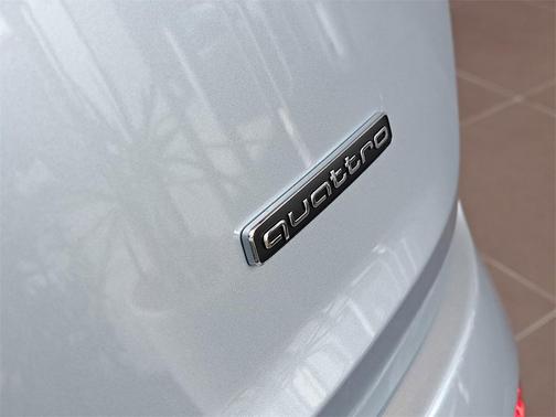 2026 Audi Q7 45 Premium Plus