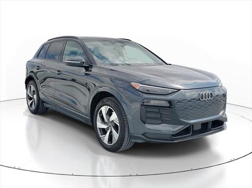 2025 Audi Q6 e-tron Premium Plus quattro