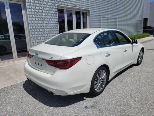 Majestic White 2024 INFINITI Q50 Base
