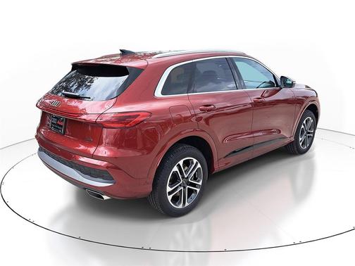2025 Audi Q5 Premium