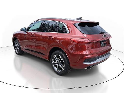 2025 Audi Q5 Premium
