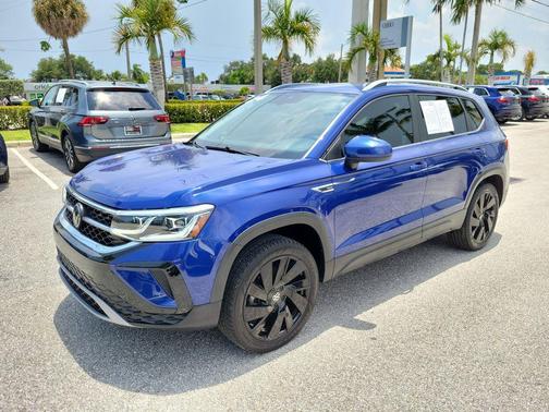 Dusk Blue Metallic 2024 Volkswagen Taos 1.5T SEL