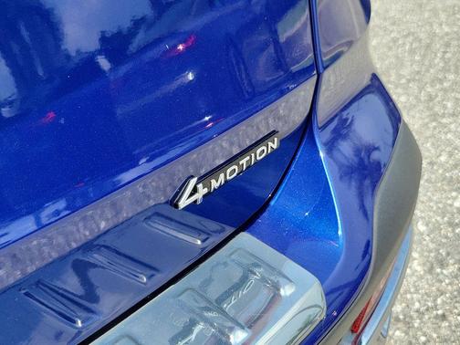 Dusk Blue Metallic 2024 Volkswagen Taos 1.5T SEL