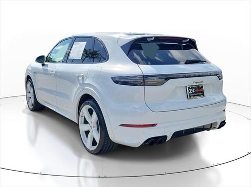2023 Porsche Cayenne E-Hybrid S