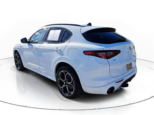 2023 Alfa Romeo Stelvio Veloce AWD