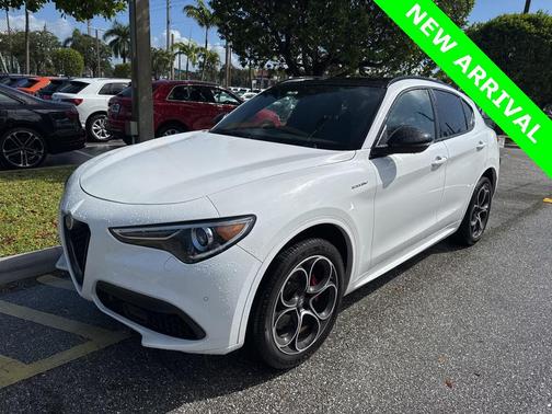 2023 Alfa Romeo Stelvio Veloce AWD