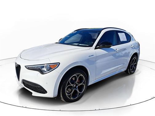 2023 Alfa Romeo Stelvio Veloce AWD