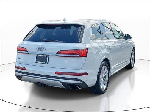 2025 Audi Q7 55 Prestige