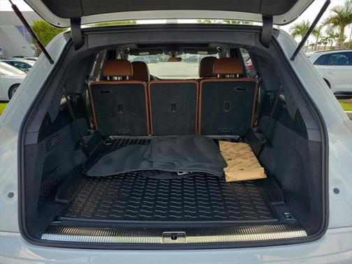2025 Audi Q7 55 Prestige