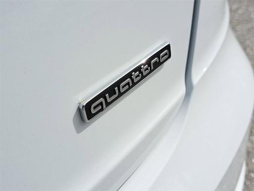 2026 Audi Q8 55 Premium Plus