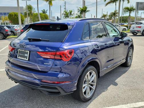 2025 Audi Q3 Premium 45 TFSI S line quattro Tiptronic