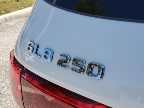 2021 Mercedes-Benz GLB 250 Base