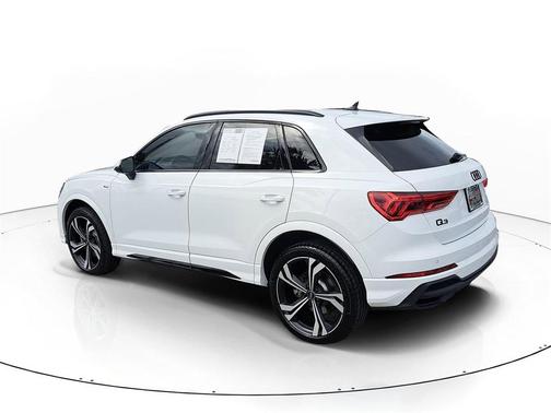 2024 Audi Q3 45 S line Premium Plus