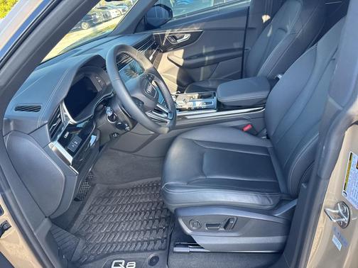 2024 Audi Q8 55 Premium Plus