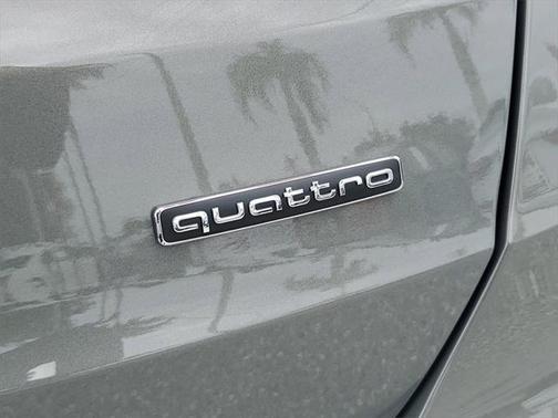 2024 Audi Q3 45 S line Premium Plus