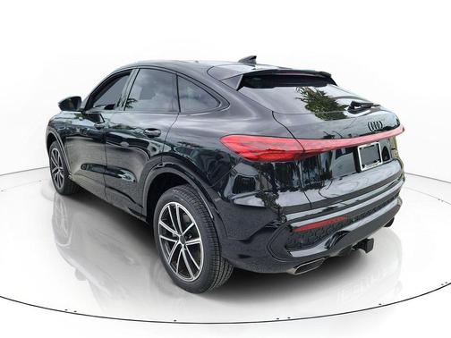 Mythos Black Metallic 2026 Audi Q5 Sportback Premium Plus TFSI quattro S tronic