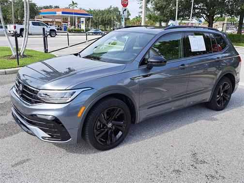 2024 Volkswagen Tiguan 2.0T SE R-Line Black