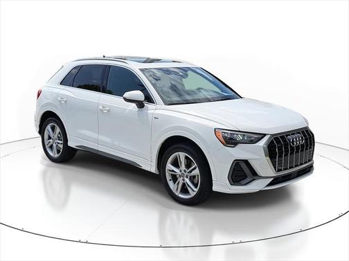 2020 Audi Q3 45 S line Premium