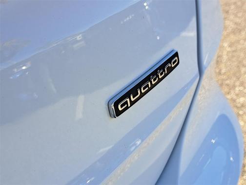 2024 Audi Q3 Premium 45 TFSI S line quattro Tiptronic