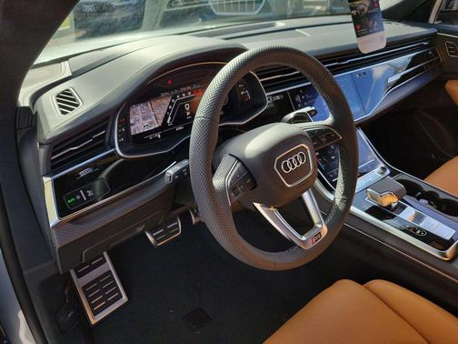 Satellite Silver Metallic 2026 Audi RS Q8 4.0T