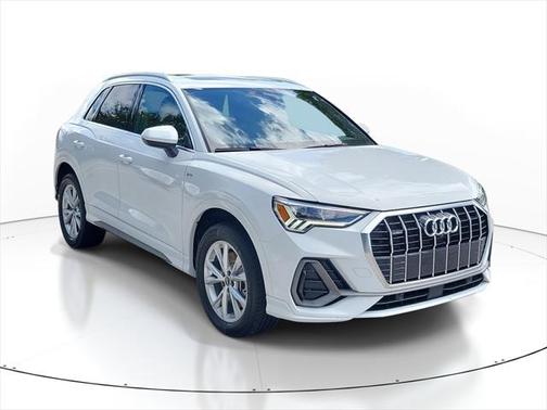 2023 Audi Q3 45 S line Premium Plus