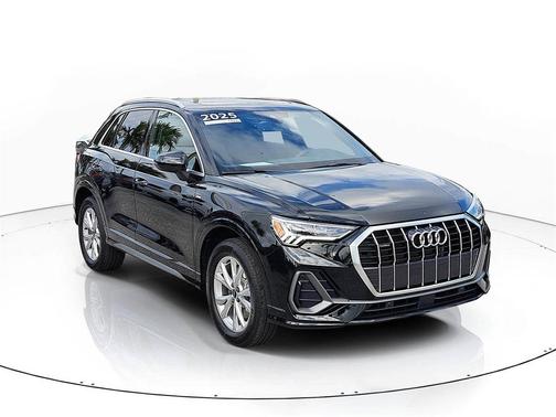 2025 Audi Q3 Premium