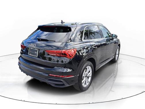 2025 Audi Q3 Premium