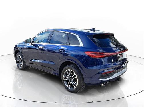 2025 Audi Q5 Premium