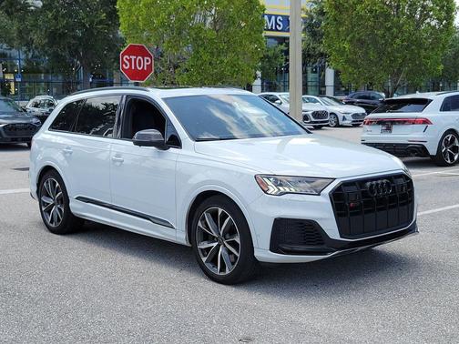 Glacier White Metallic 2023 Audi SQ7 4.0T Prestige