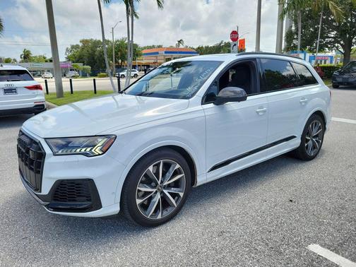 Glacier White Metallic 2023 Audi SQ7 4.0T Prestige