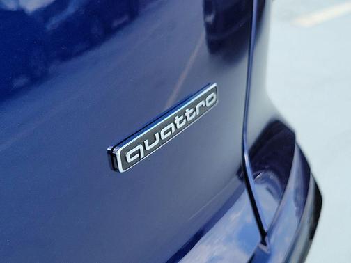 Navarra Blue Metallic 2026 Audi Q3 TFSI quattro S tronic