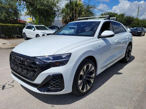 Glacier White Metallic 2026 Audi Q8 55 Premium Plus