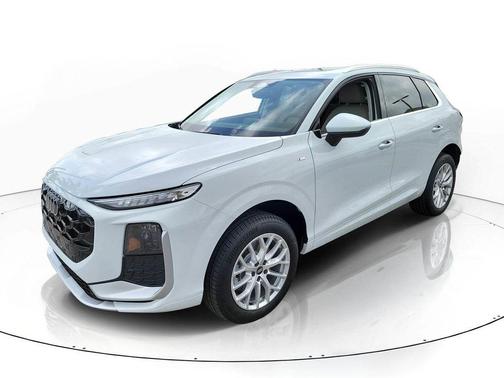 Glacier White Metallic 2026 Audi Q3 TFSI quattro S tronic