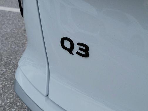 Glacier White Metallic 2026 Audi Q3 TFSI quattro S tronic