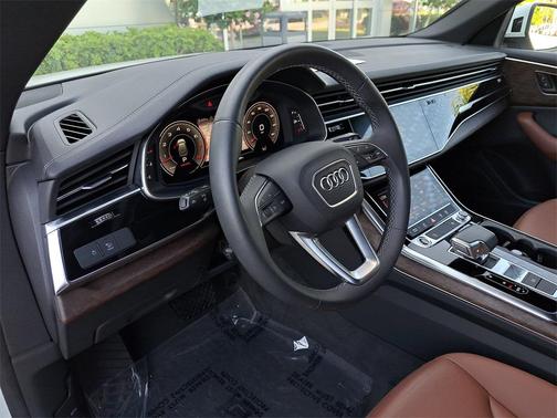 2024 Audi Q8 55 Premium