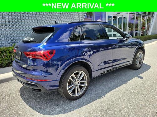 Navarra Blue Metallic 2025 Audi Q3 Premium 45 TFSI S line quattro Tiptronic