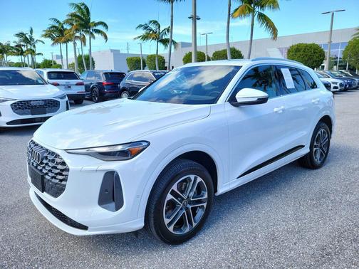 White 2025 Audi Q5 Premium TFSI quattro S tronic