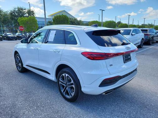 White 2025 Audi Q5 Premium TFSI quattro S tronic